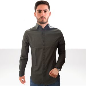 Camisa con Franja Cubre Botones Verde